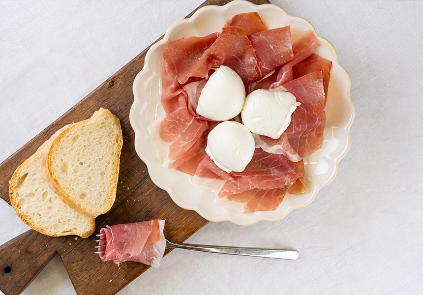 Prosciutto crudo e mozzarella Prosciutto crudo e mozzarella