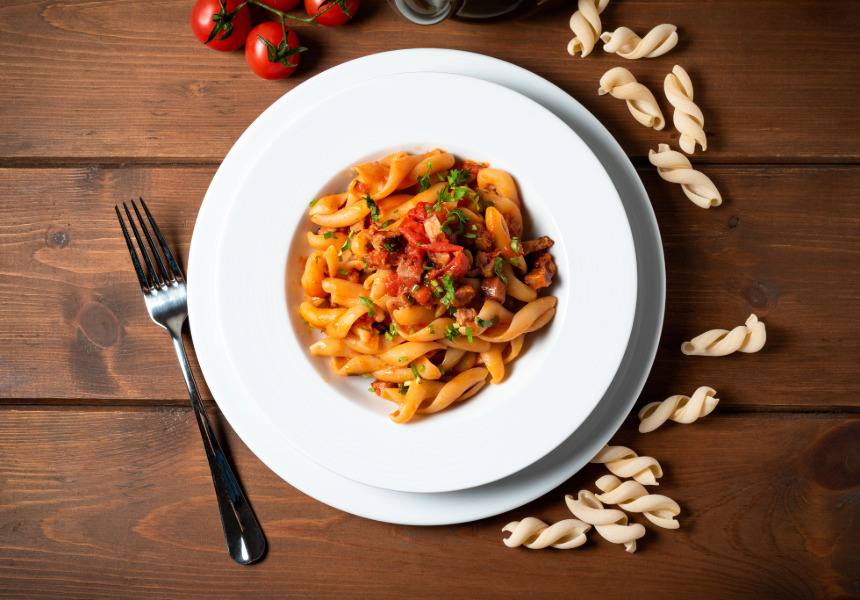 Pasta di Gragnano IGP con datterini e pesce spada